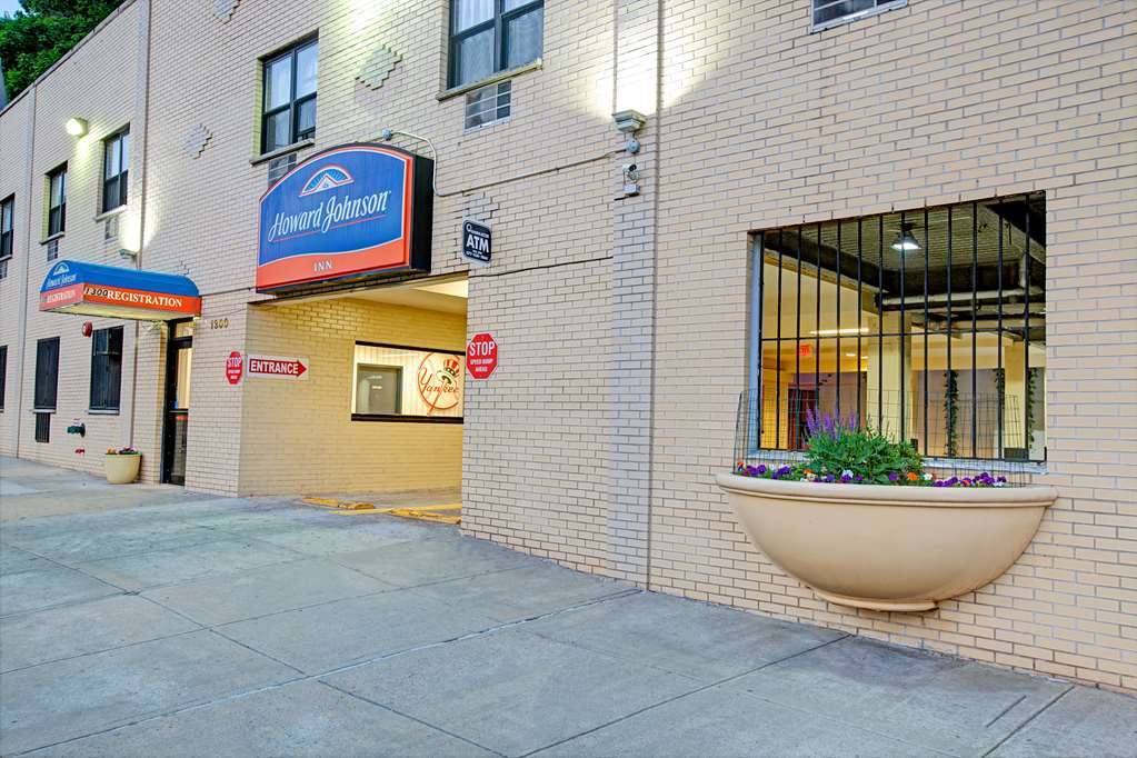 Cabana Hotel Yankee Stadium New York Exterior photo